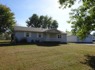 15 Kane Ln, Eldorado, IL 62930