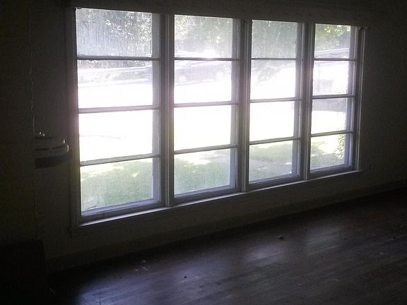 3rd image of 946 N Atherton St