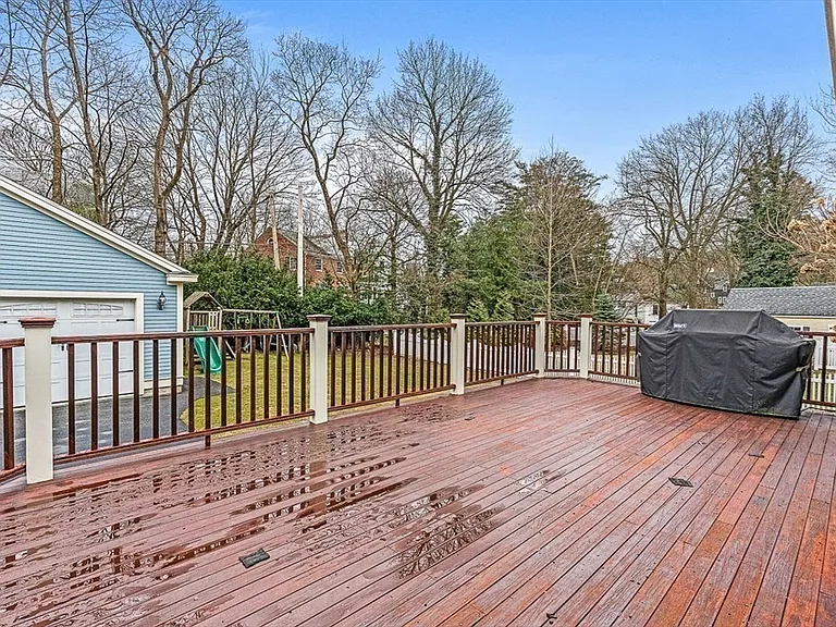 34 Glen Rd — Photo 38