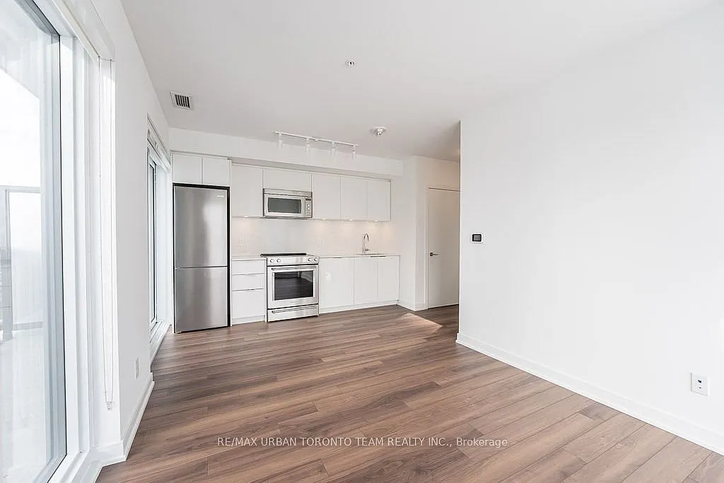 2 bed, $2,300 — Photo 4