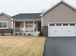 53 Cyrus Ct, South Kingstown, RI 02892