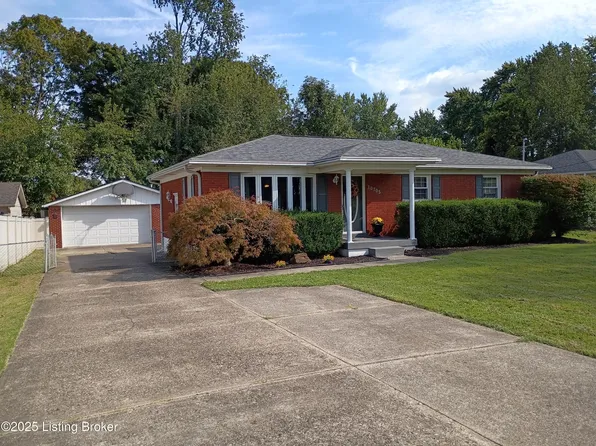 10705 Deering Rd, Louisville, KY 40272
