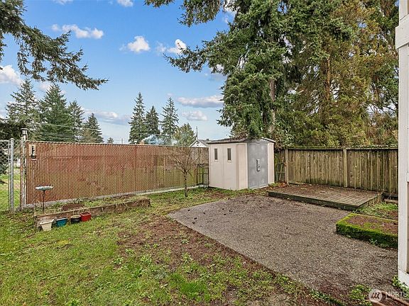 3rd image of 10435 3rd Avenue SW