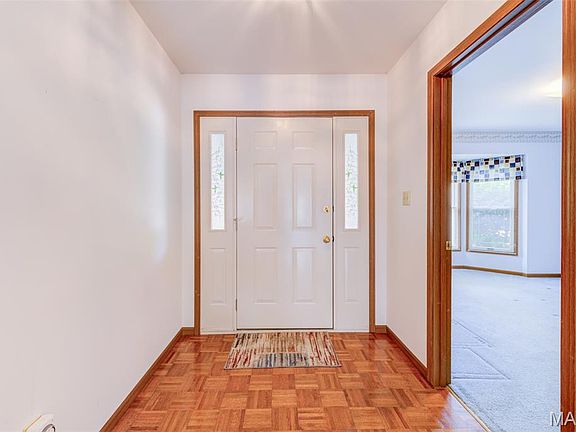 4th image of 2942 Sylvan Ln