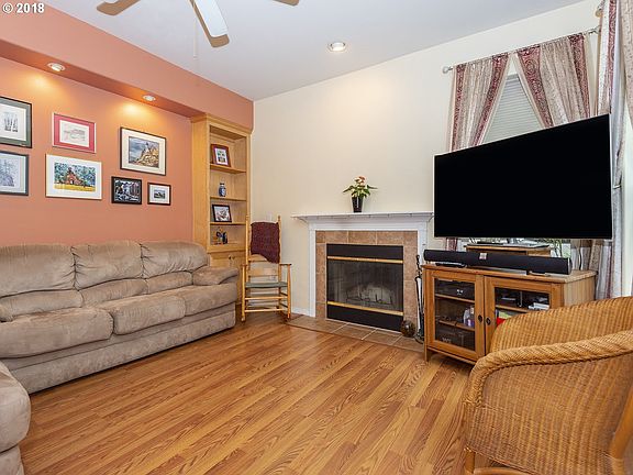4th image of 1240 NE 64th Ln Unit 501