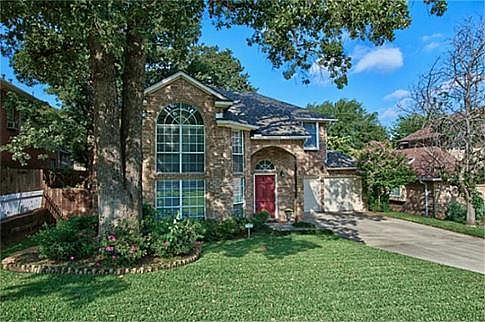 2nd image of 4338 Greenwood Ln