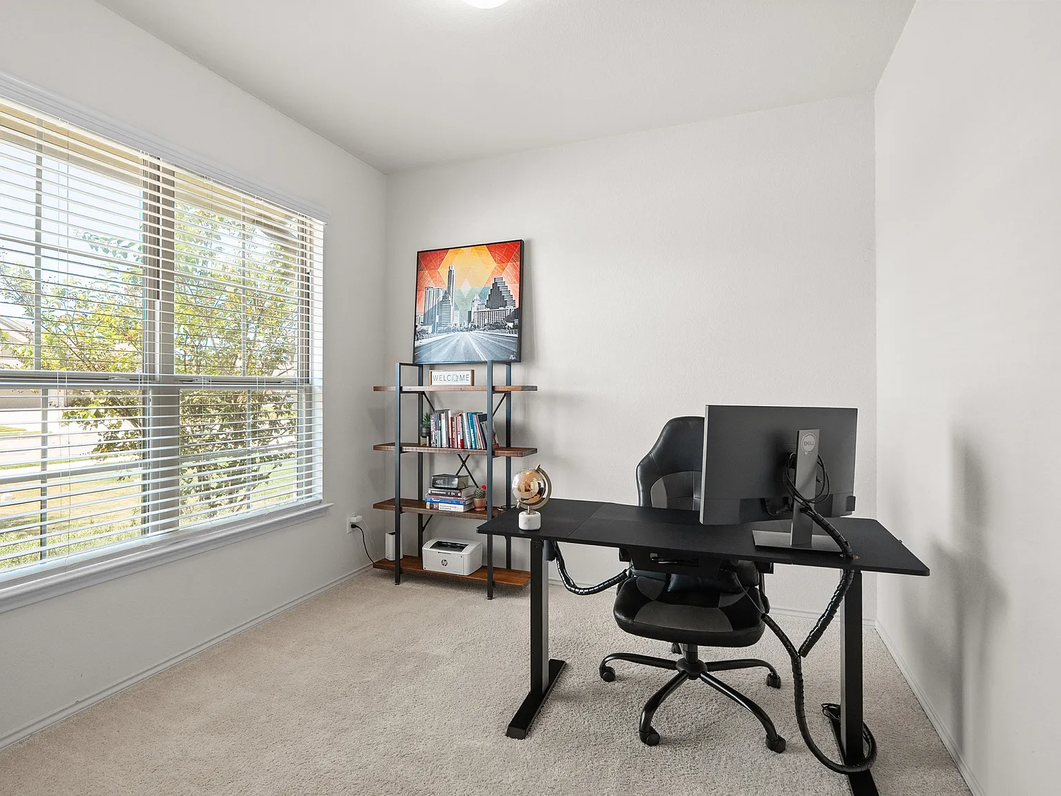 4 bed, 2551 sqft, $2,700 — Photo 3