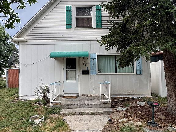 2nd image of 612 8th St N