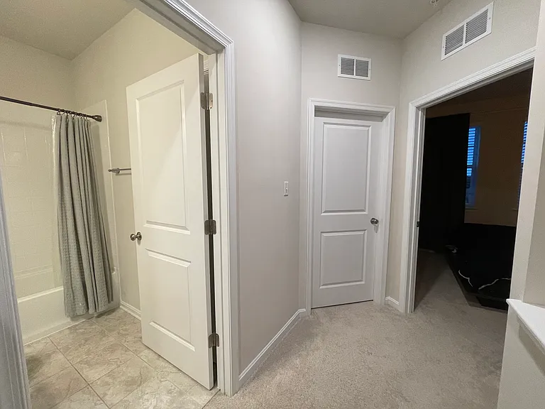 2067 Hinshaw Dr — Photo 17