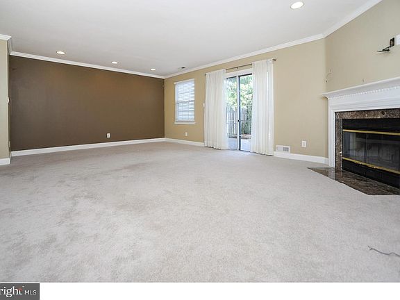 5th image of 102 Hazelwood Ln