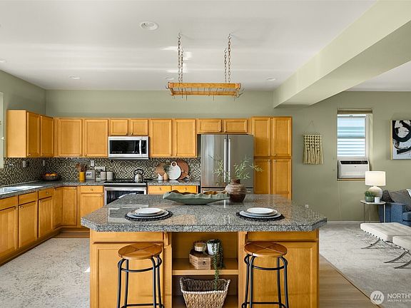 4th image of 6022 29th Avenue SW