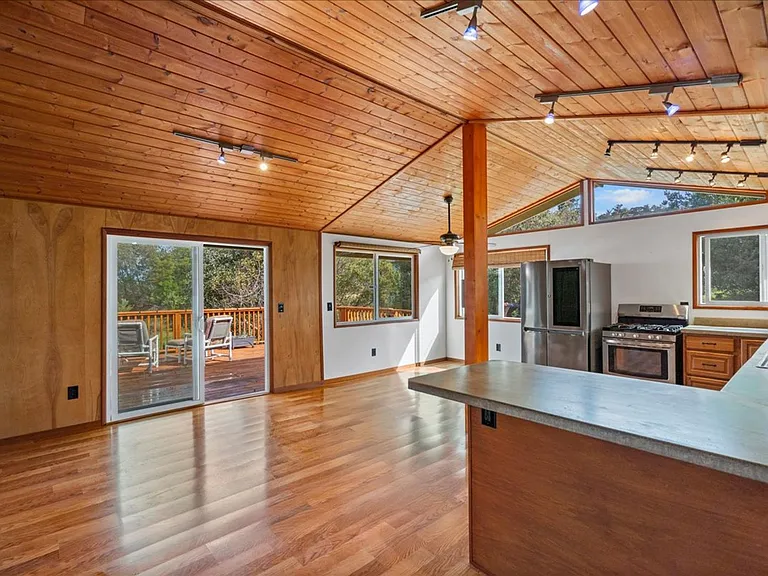 31 Hapapa Rd #B — Photo 9