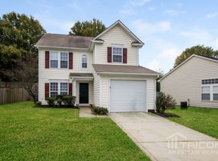 9210 Amy Dr, Charlotte, NC 28213