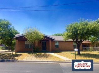 1016 Mathiwos Dr, Eagle Pass, TX 78852