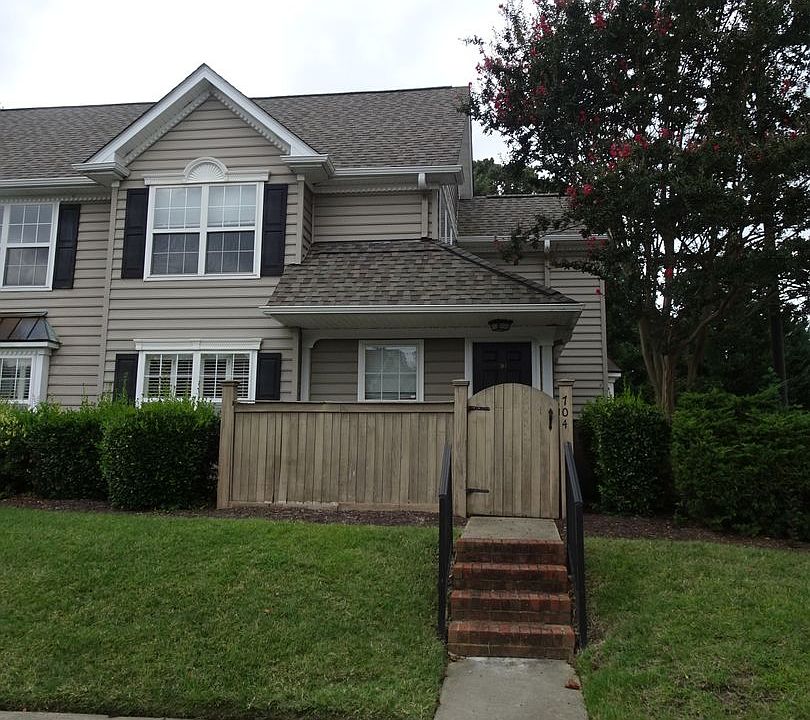 1st image of 704 Settlement Dr