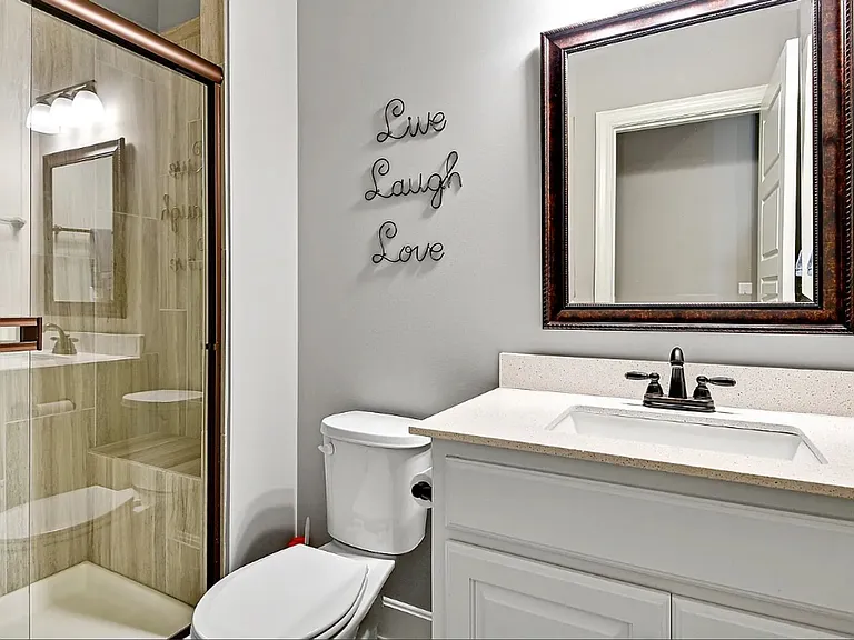 8003 W 166th Ter — Photo 10