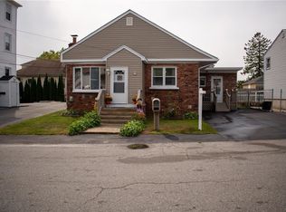 80 Bracken St, Cranston, RI 02920