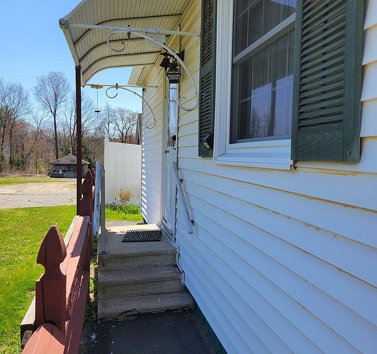 40 West St, Ludlow, MA 01056 Zillow