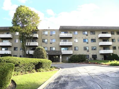 290 N Westgate Rd APT 200, Mount Prospect, IL, 60056