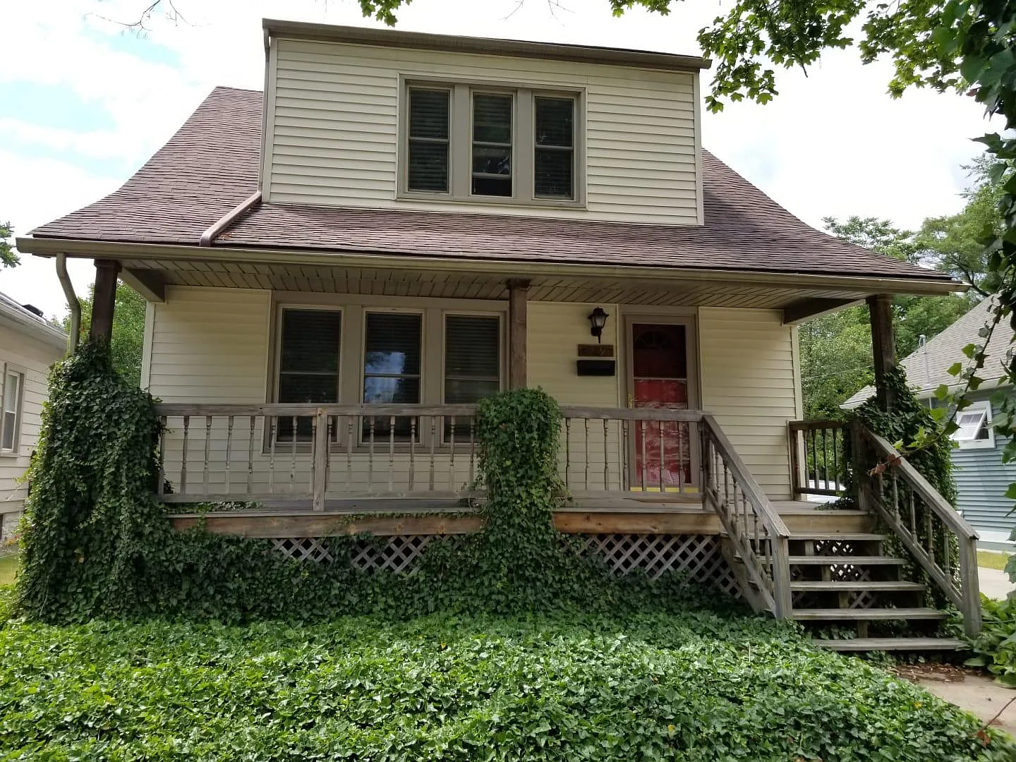 329 Baker St — Photo 1