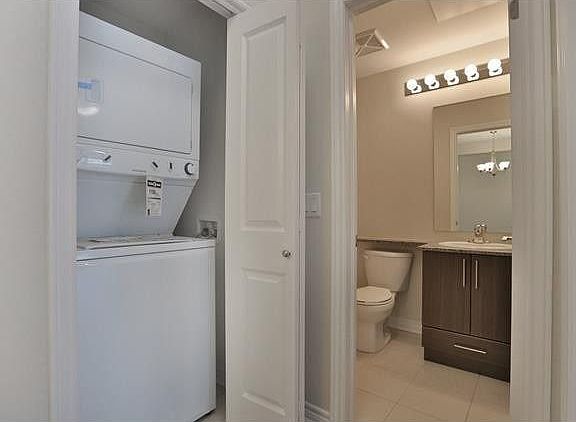 4th image of 216 Oak Park Blvd #213