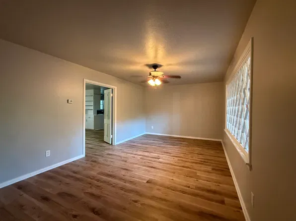 3421 56th St, Lubbock, TX 79413
