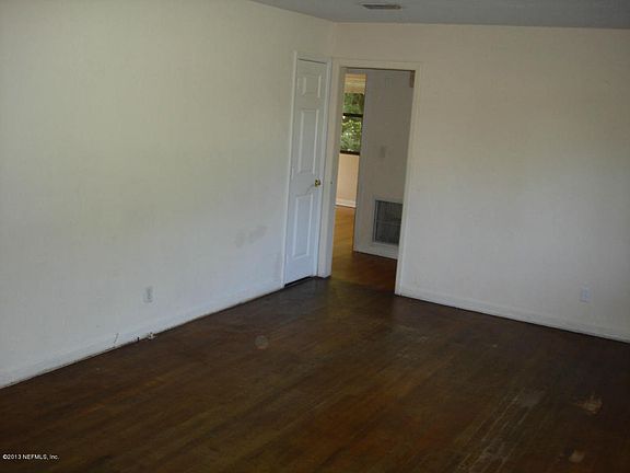 2nd image of 6716 Laralou Ct
