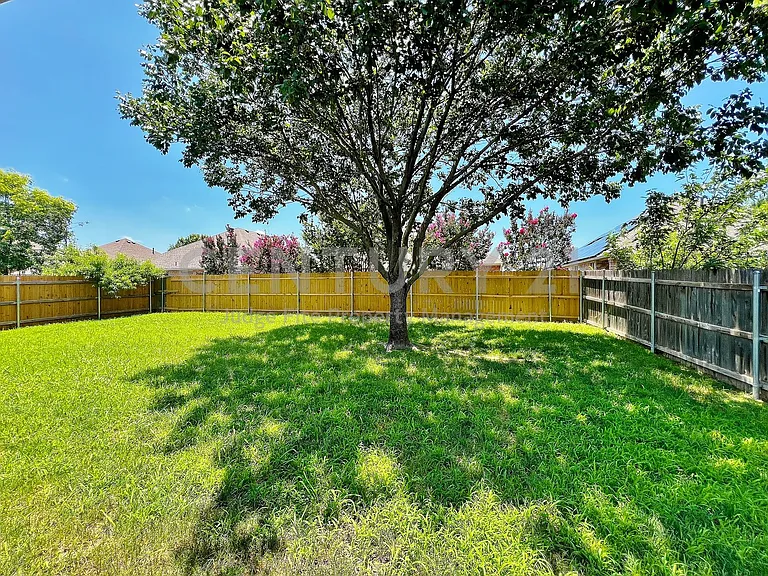8000 Ranchvale Ln — Photo 17