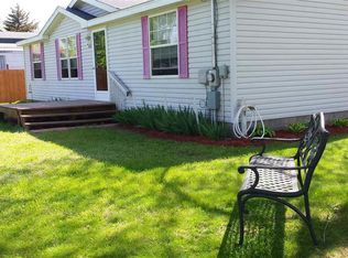 2042 Green Dr, Au Gres, MI 48703
