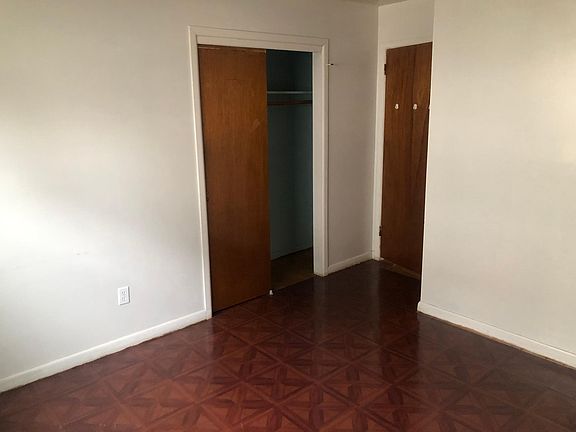 4th image of 21 Lindsley Ave Floor 1