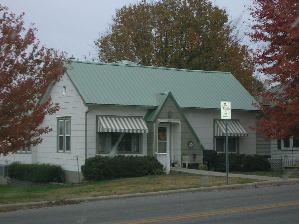 2nd image of 300 South St