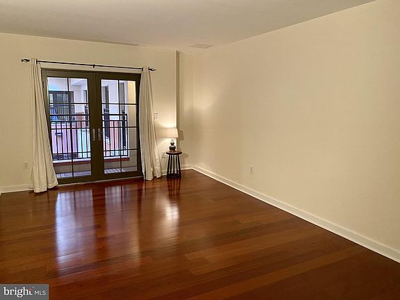 2nd image of 219-29 S 18th St #625