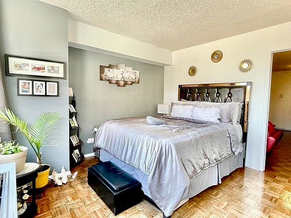 5th image of 404 E 79th St APT 8D