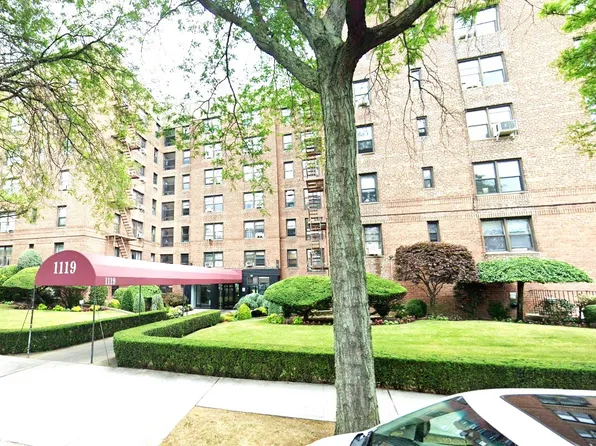 1119 Ocean Parkway image 13 of 13