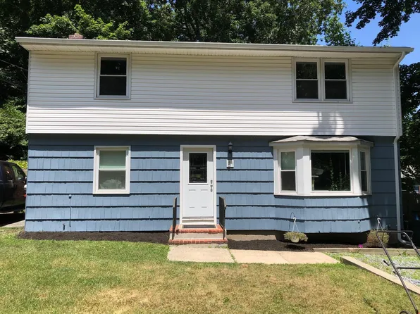 51 Roosevelt Ave #A, East Northport, NY 11731