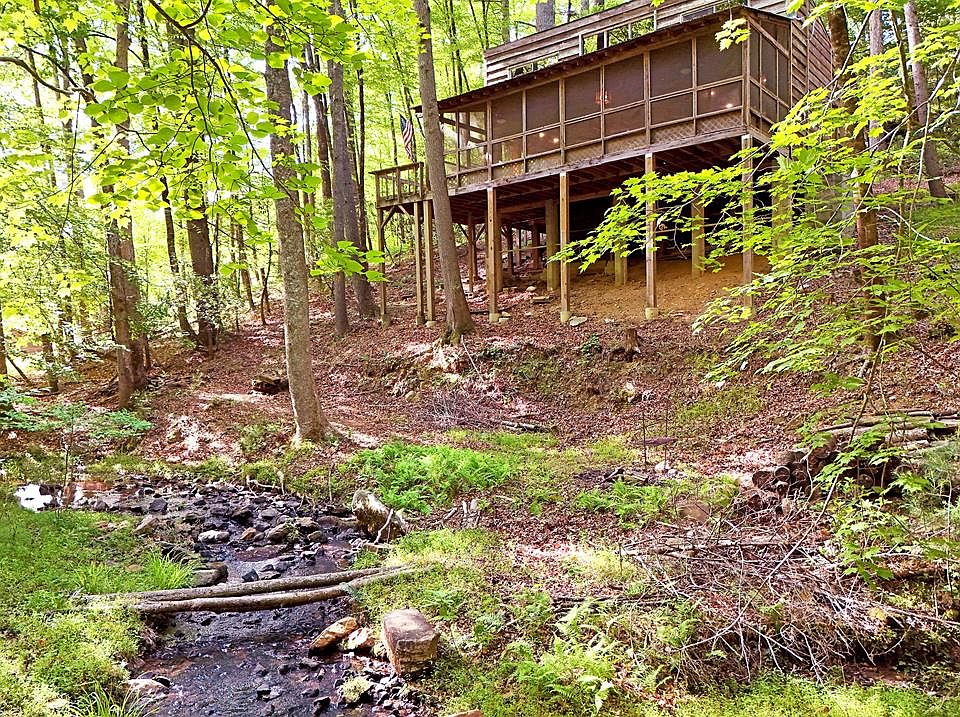 1st image of 214 Sourwood Dr