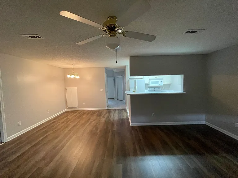 159 Commons Dr — Photo 13