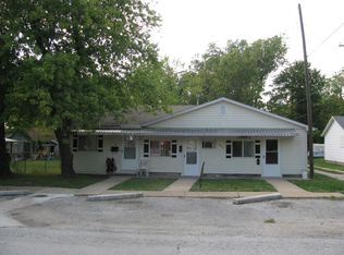 725 S Washington Ave, Aurora, MO 65605