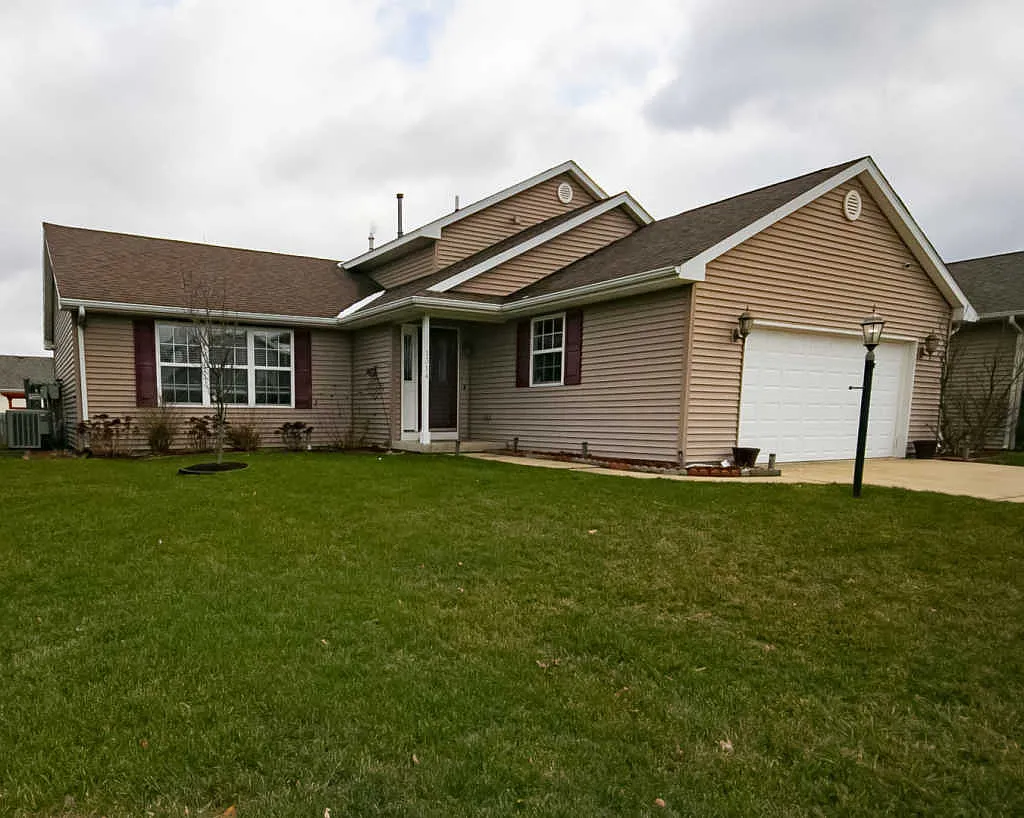 1314 Farley Ln photo 1