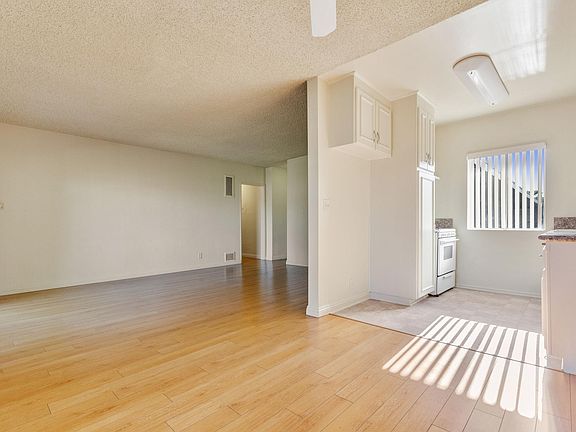 2nd image of 5025 Coldwater Canyon Ave #17