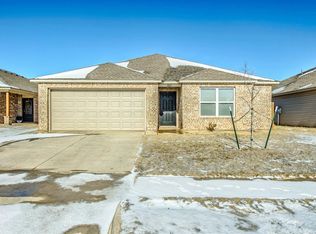 9521 NW 119th St, Yukon, OK 73099
