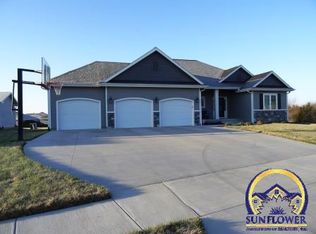 3209 SE Aries Ave, Topeka, KS 66605