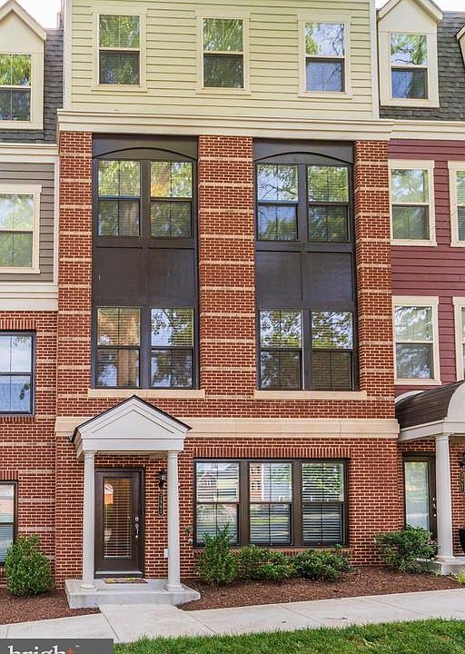 Immaculate 4 level Townhome with rooftop terrace