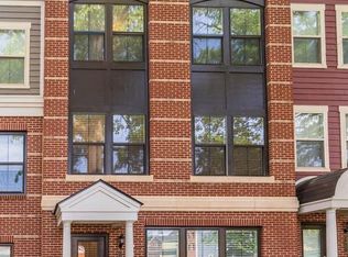 3965 Oak St, Fairfax, VA 22030