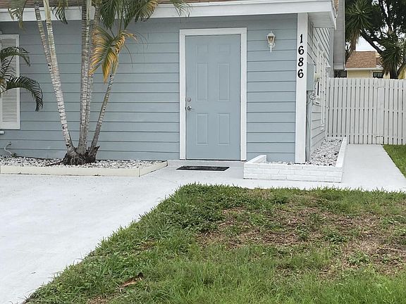 3rd image of 1686 Royal Forest Ct