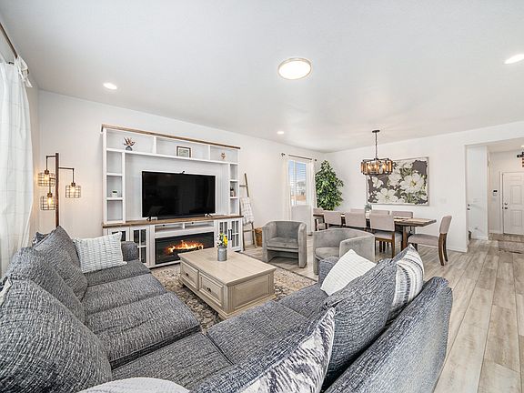 3rd image of 14762 Charbray St