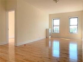 3063 Roberts Ave, Bronx, NY