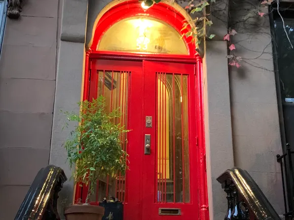 53 Willoughby Avenue image 1 of 7