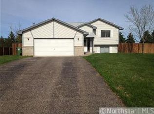 11913 Kerry St NW, Coon Rapids, MN 55433