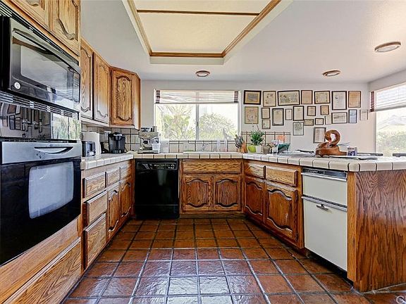 5th image of 604 14th St